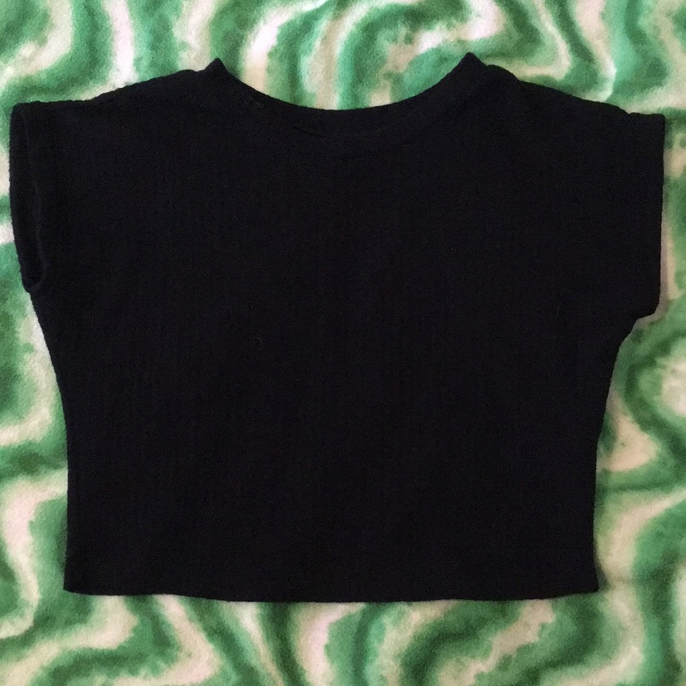 Black crop top